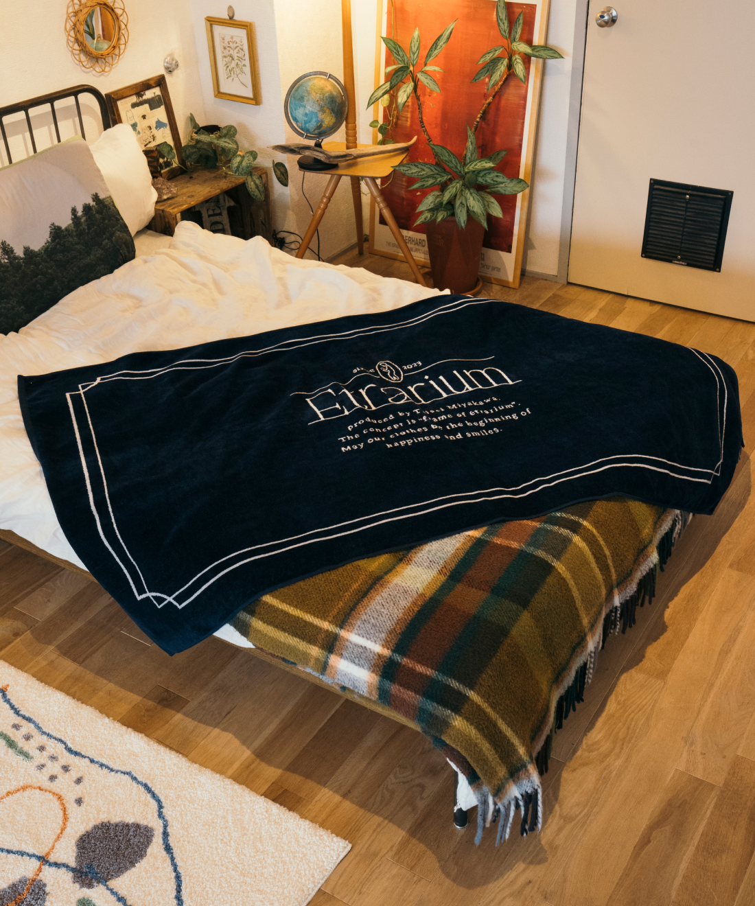 ★期間限定価格(〜1/31)★“Etrarium Symbol” Blanket Etrarium Symbol” Blanket