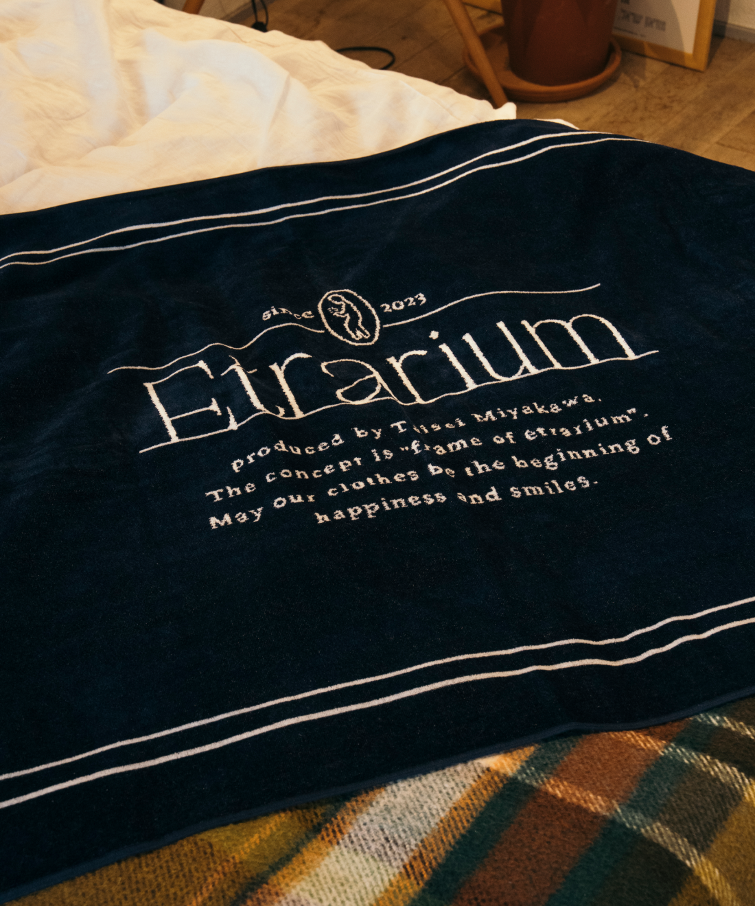 ★期間限定価格(〜1/31)★“Etrarium Symbol” Blanket Etrarium Symbol” Blanket
