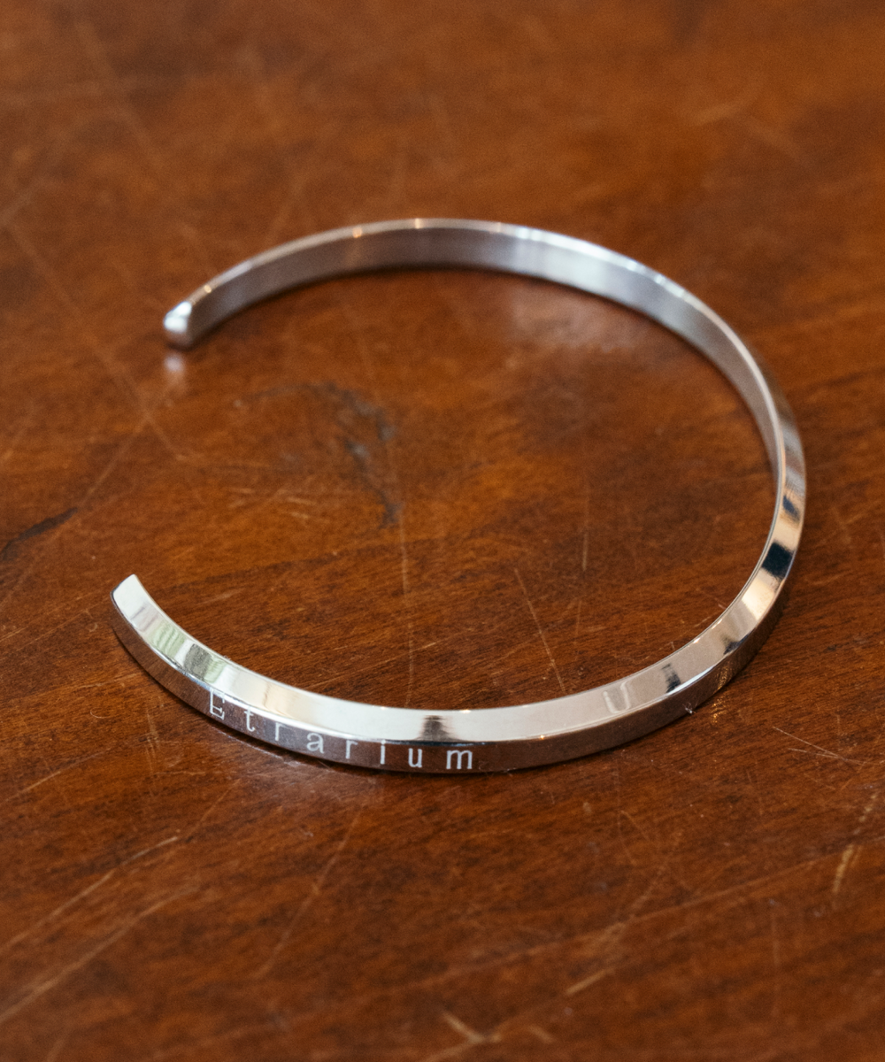 Etrarium” Bangle