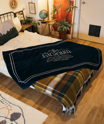 “Etrarium Symbol” Blanket