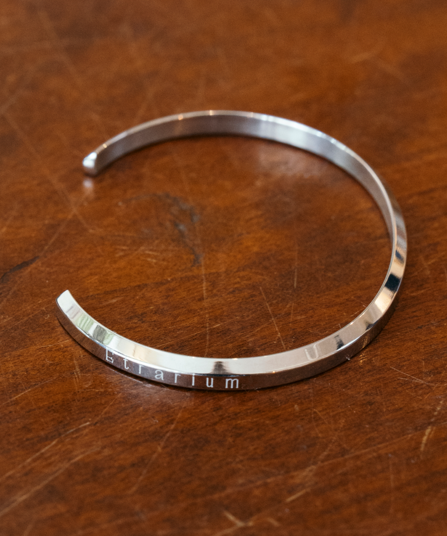 “Etrarium” Bangle