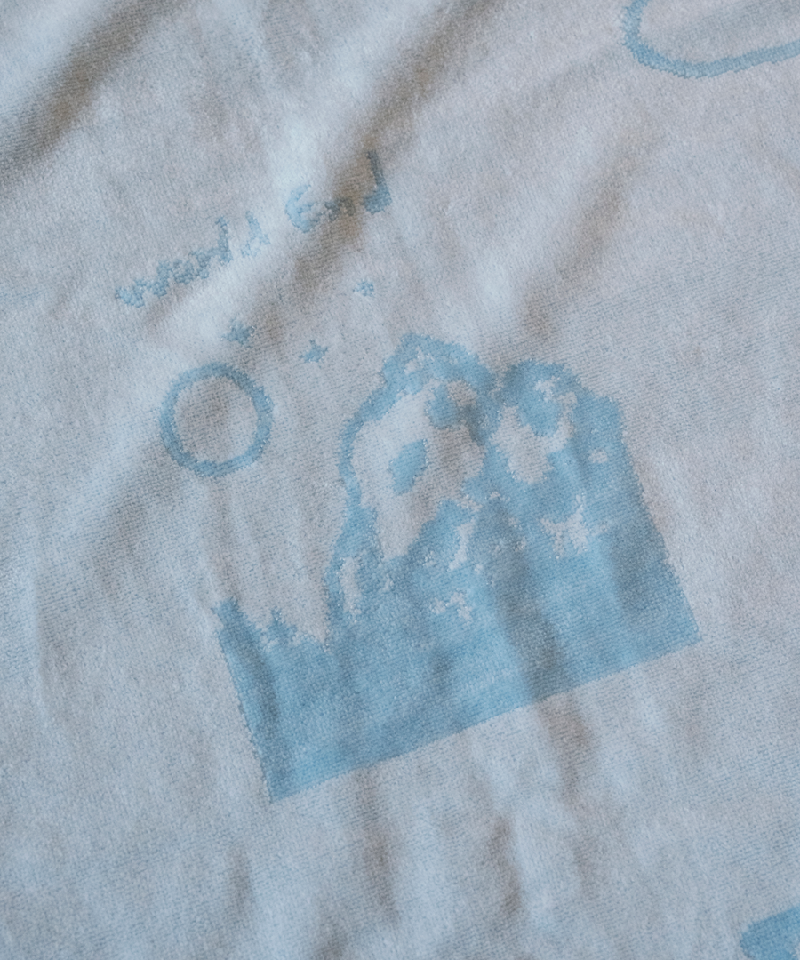 “Etrarium Art Pieces” Blanket