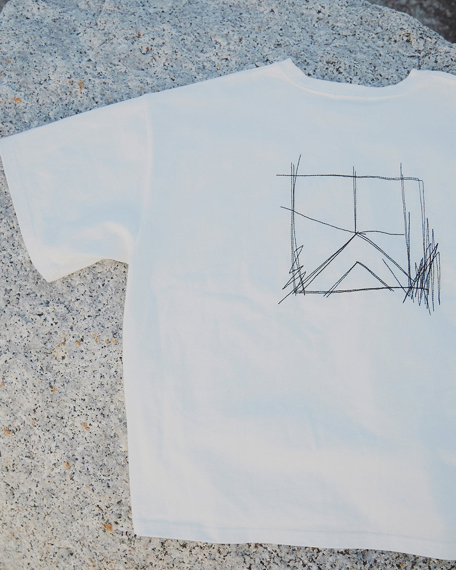 "KAKERA" White Tshirt